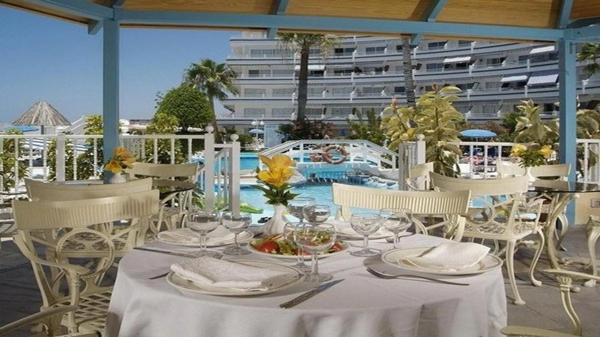 Villa Spacious 3-Bedroom Beach Bungalow Costa Adeje