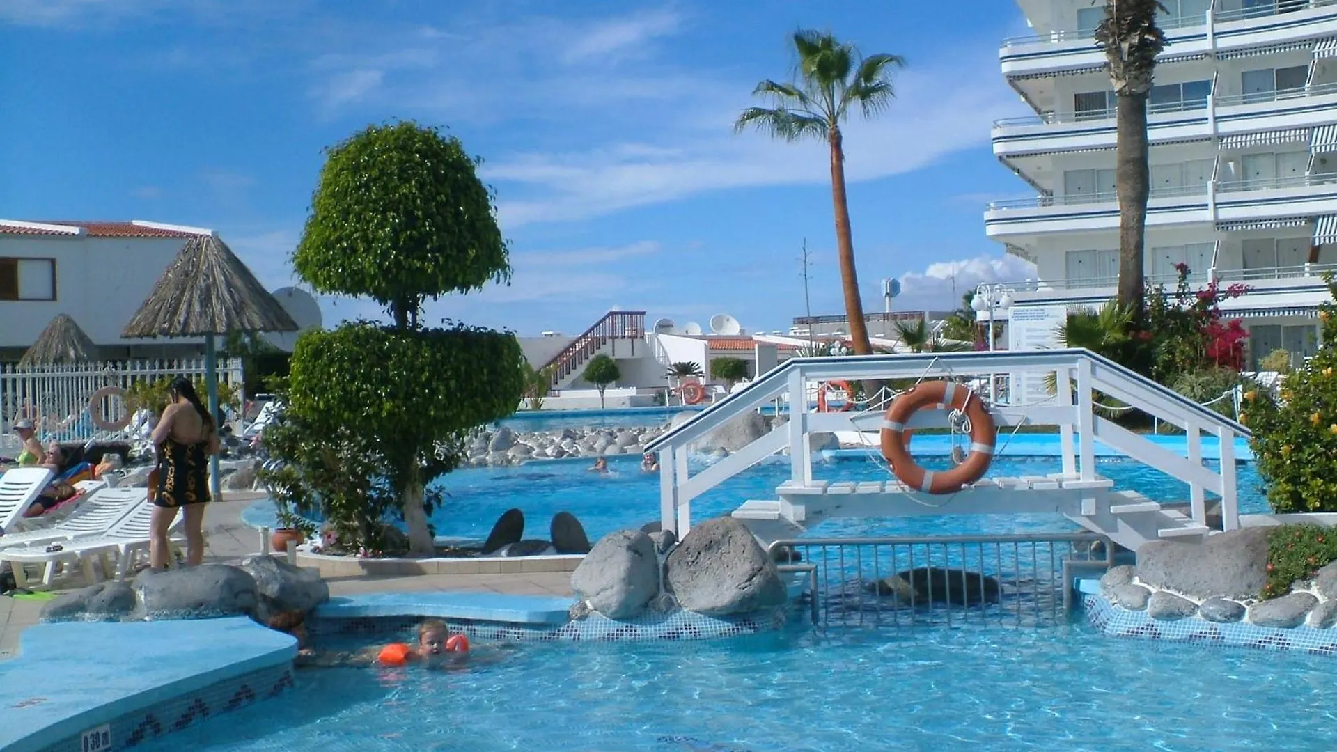 Villa Spacious 3-Bedroom Beach Bungalow Costa Adeje