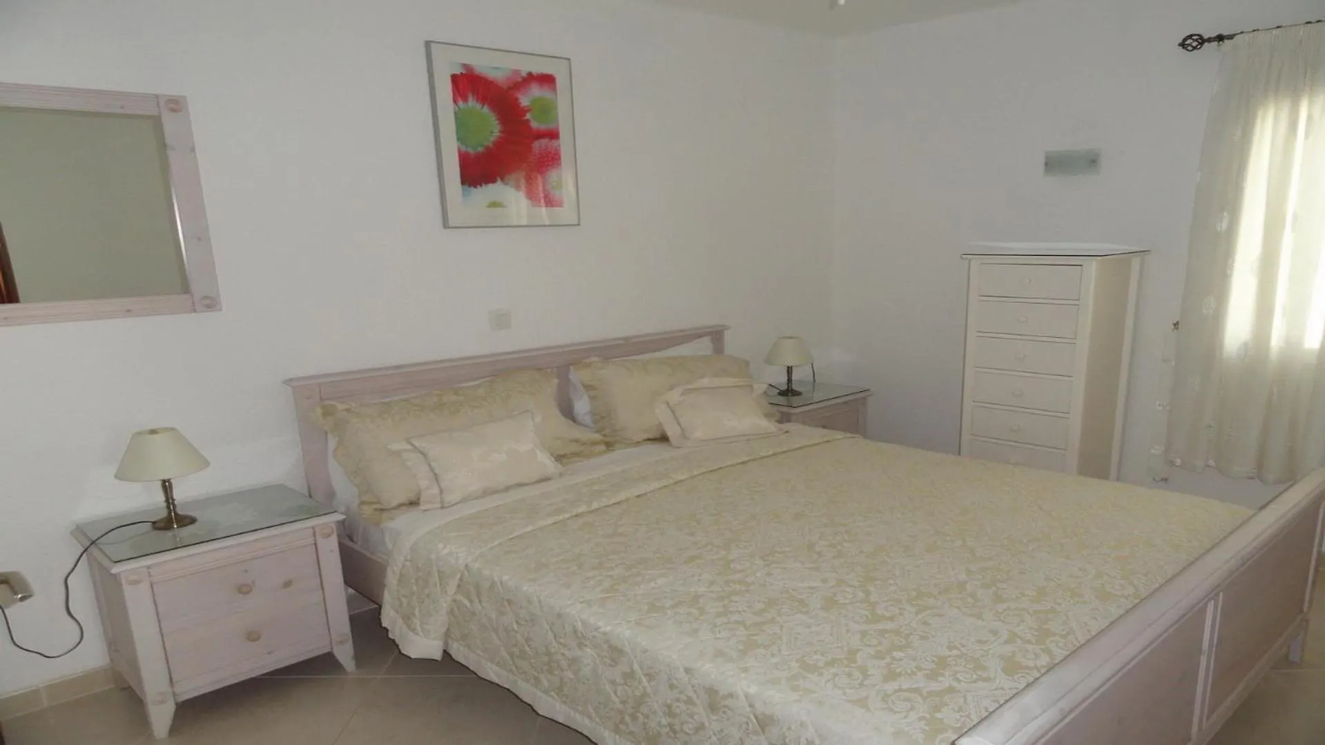 Spacious 3-Bedroom Beach Bungalow Costa Adeje  0*, Costa Adeje (Tenerife) Espanha