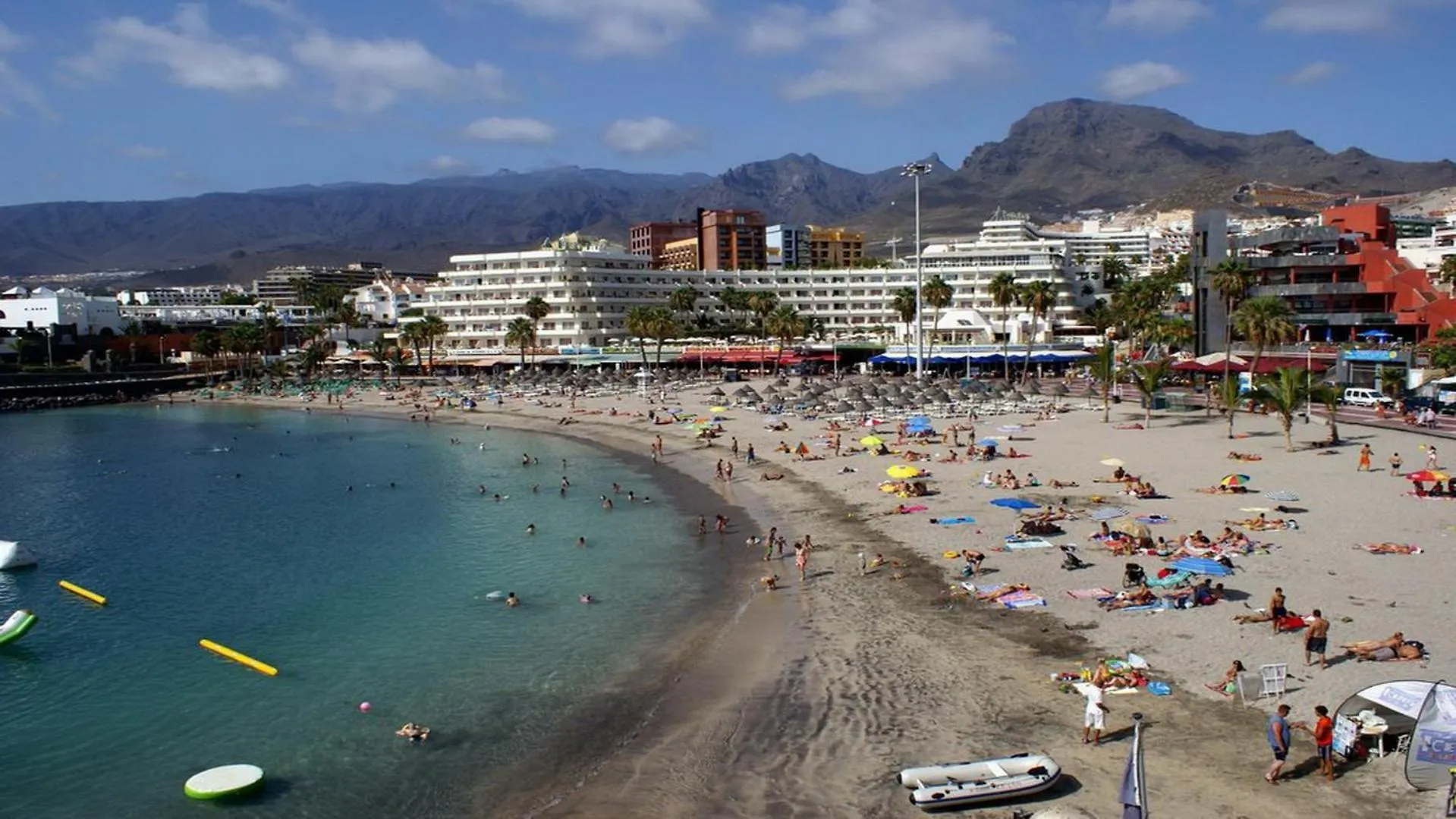 Spacious 3-Bedroom Beach Bungalow Costa Adeje